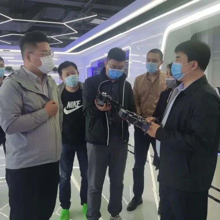 莲湖区委网信办领导一行莅临华为云（莲湖）联合发展中心调研数字经济平台建设相关工作