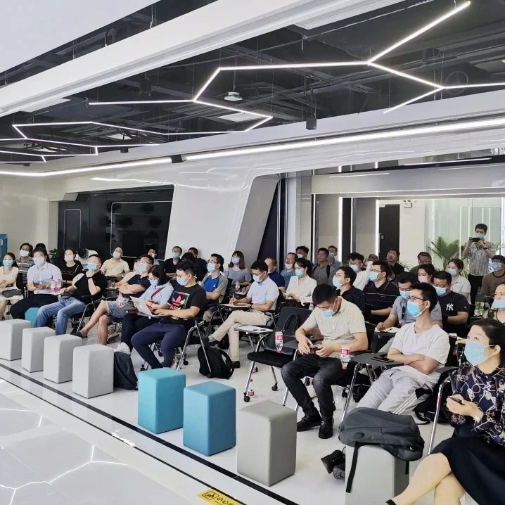 知产赋能丨企业政策申报培训会在华为云(莲湖)联合发展中心成功举办